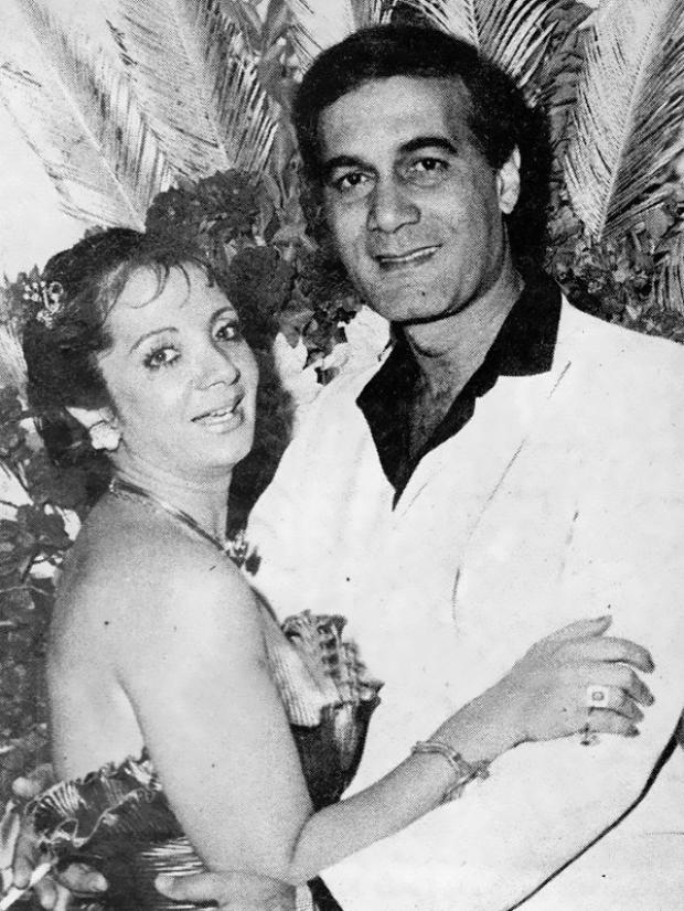 15 صورة نادرة للفنان محمود ياسين مع عائلته