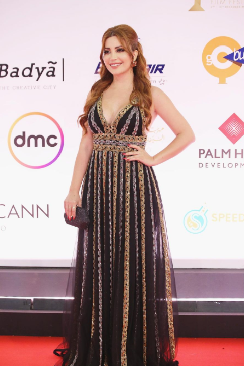 ياسمين صبري بالأسود وظهور ابنة أحمد حلمي.. 30 صورة من افتتاح مهرجان القاهرة