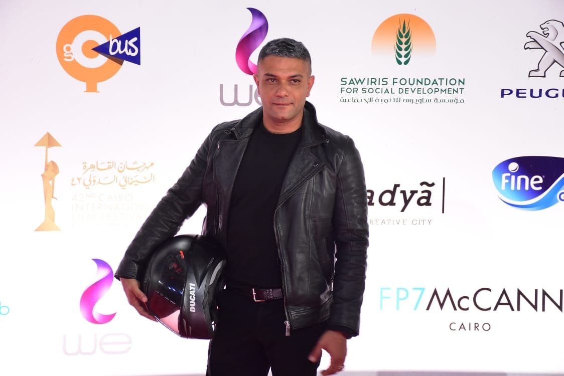 ياسمين صبري بالأسود وظهور ابنة أحمد حلمي.. 30 صورة من افتتاح مهرجان القاهرة