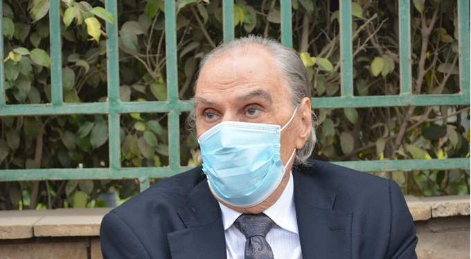 بحضور أحمد حلمي وكريم عبدالعزيز.. 15 صورة من جنازة الكاتب وحيد حامد
