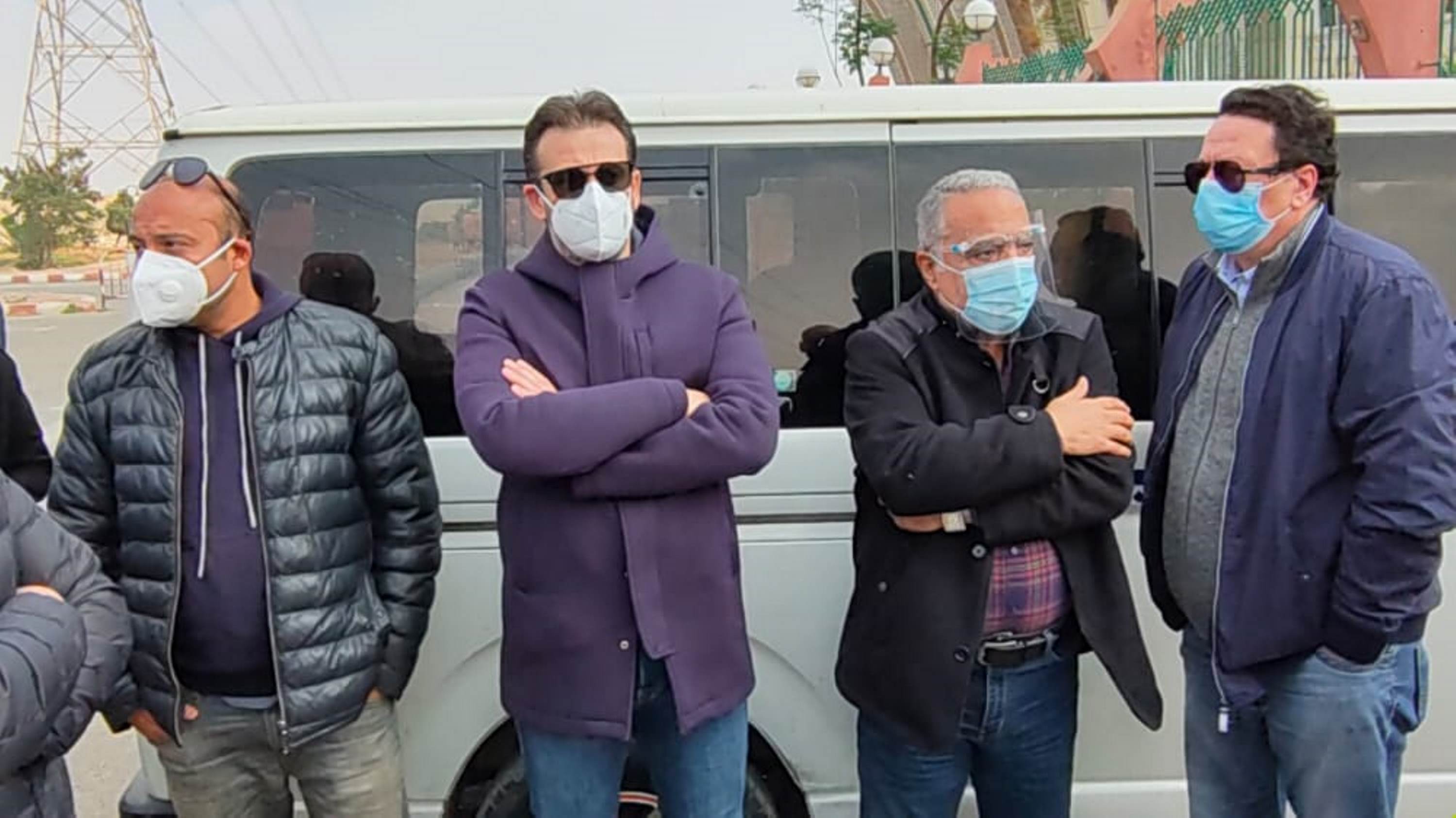 بحضور أحمد حلمي وكريم عبدالعزيز.. 15 صورة من جنازة الكاتب وحيد حامد