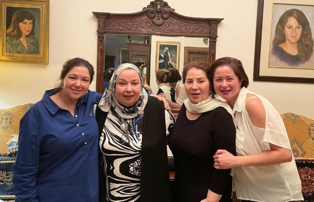 الفنانة نورا