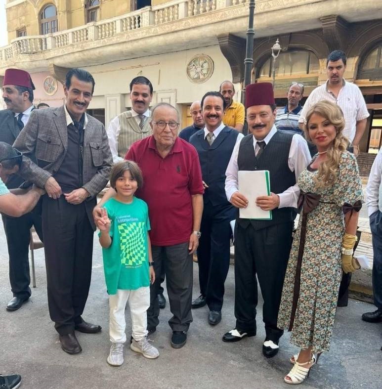 الضاحك الباكي