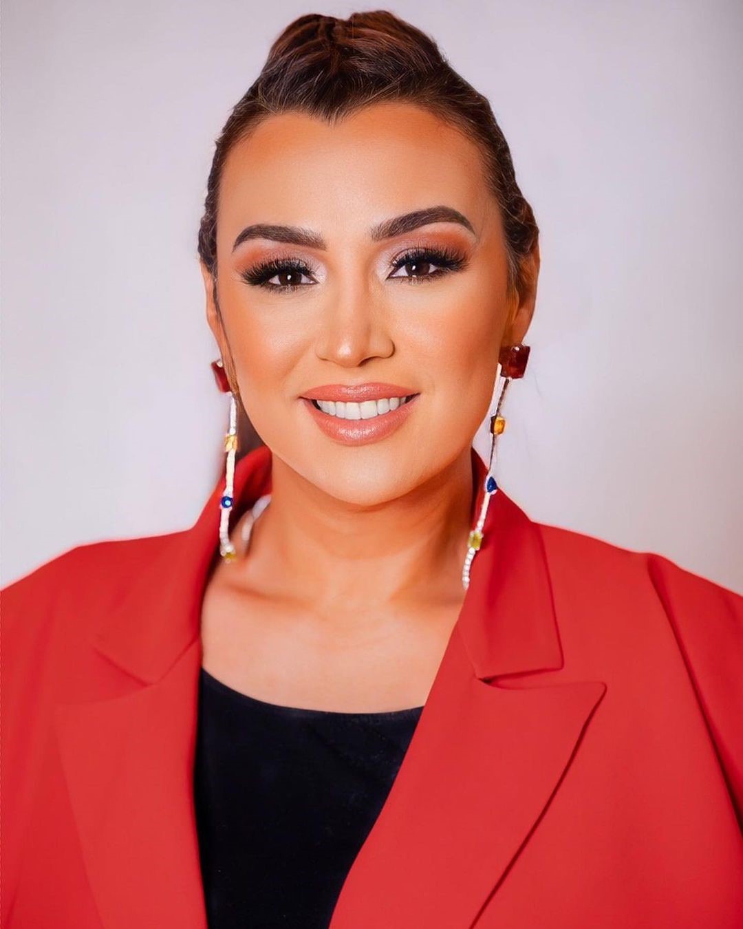 الفنانة صفاء جلال