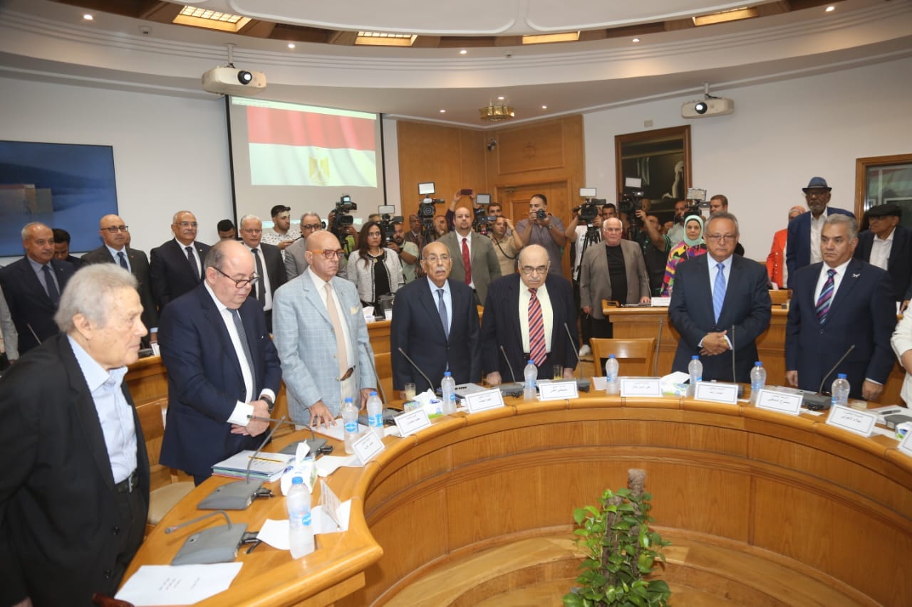 الصور من صفحة مجلس الوزراء 