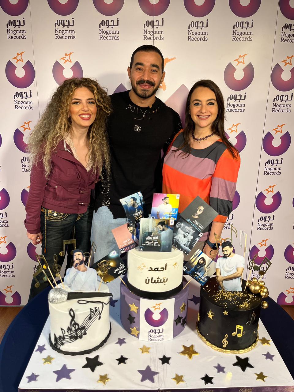 «نجوم ريكوردز» و«هاي واي» يحتفلان بتجديد التعاقد مع أحمد بتشان